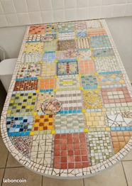 Donne table plan de travail mosaïque