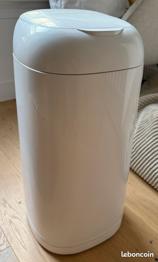 Poubelle couche bebe