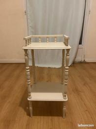 Petite table / Guéridon à donner